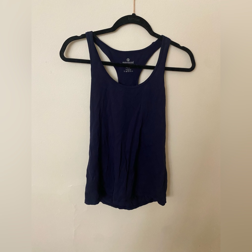 TWO 90 degree running tanks, blue and black